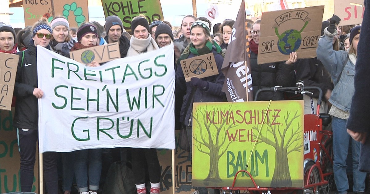 Fridays for Future Schüler demonstrieren für den Klimawandel