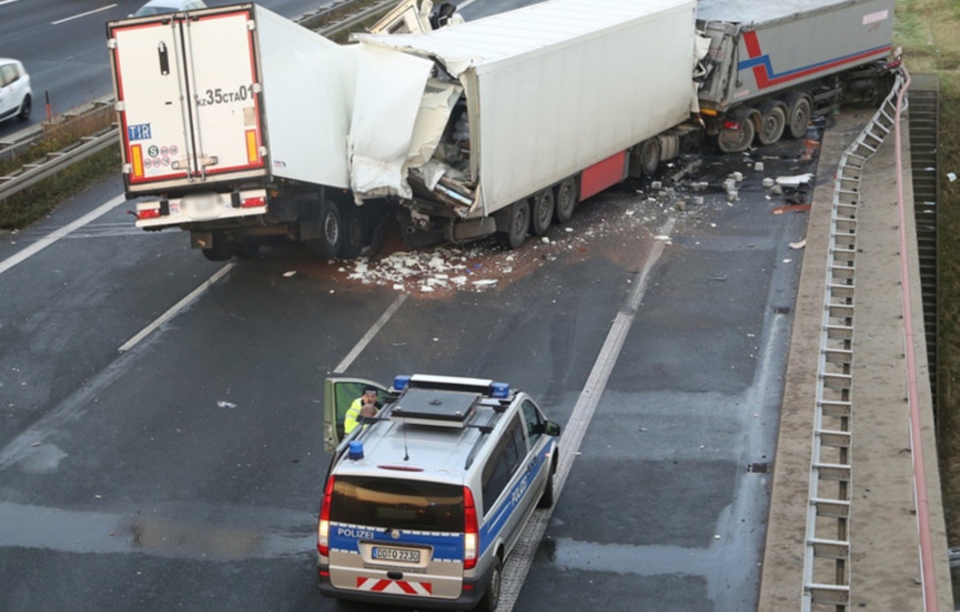 3 Schwerverletzte Bei LKW-Crash Auf Der A4 | SACHSEN FERNSEHEN