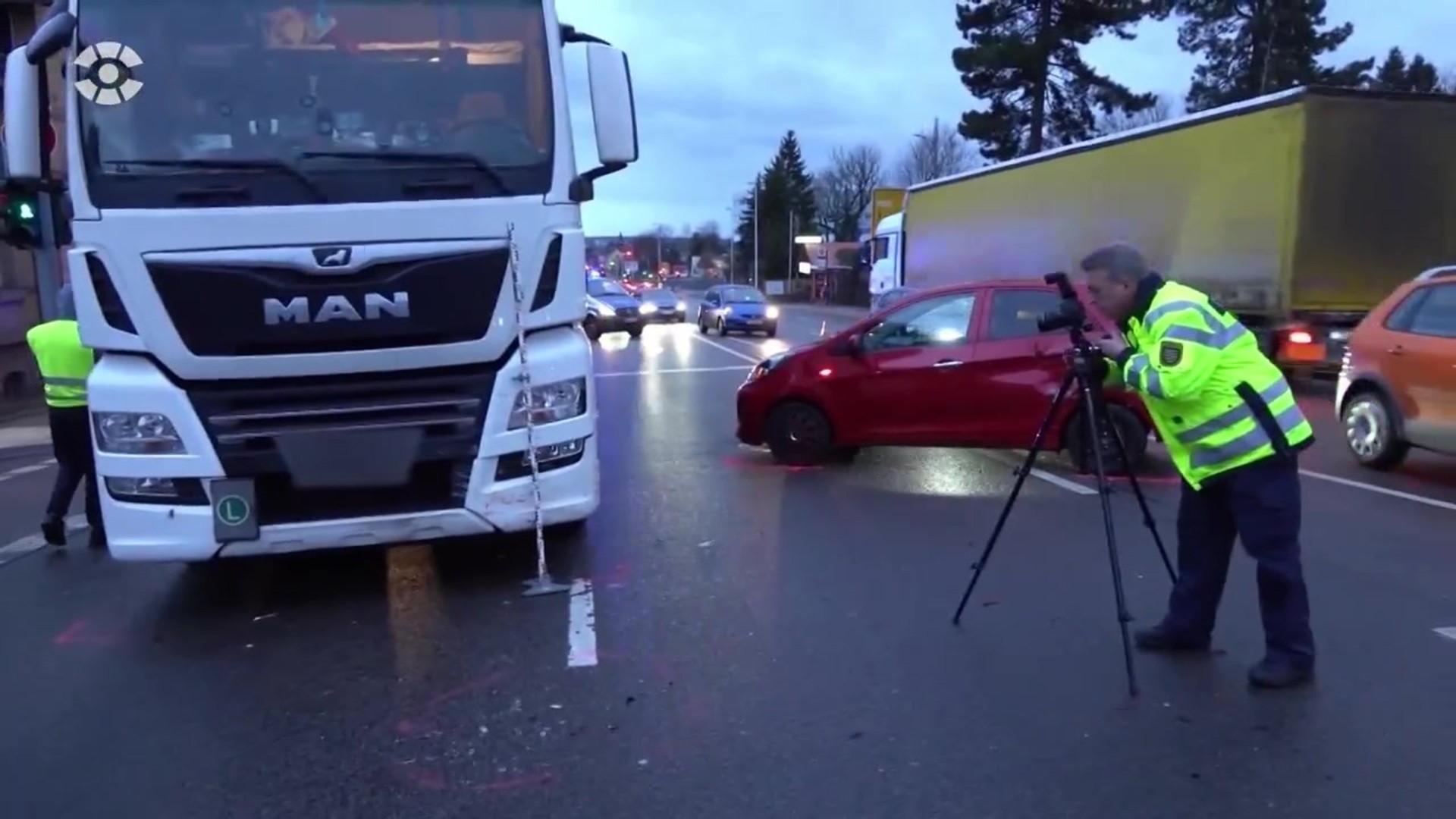 Man Sattelzug Kollidiert Mit Kia Sachsen Fernsehen