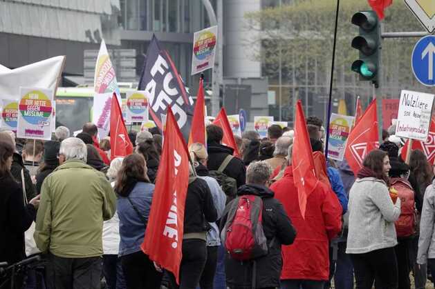 1 Mai Demos In Chemnitz Sachsen Fernsehen